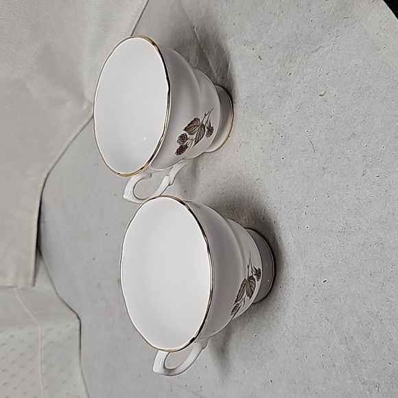 Royal Vale Cups and Saucers - Picture 6 of 10